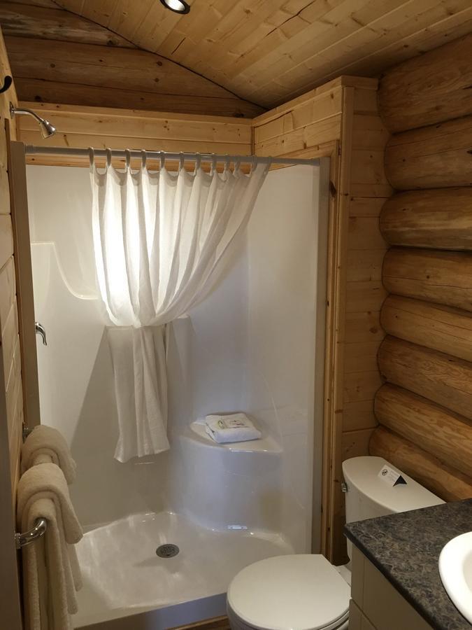 Port Hardy Cabins Exteriör bild