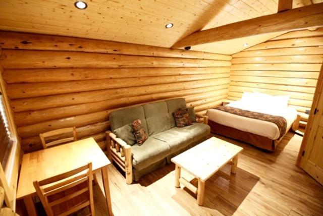 Port Hardy Cabins Exteriör bild